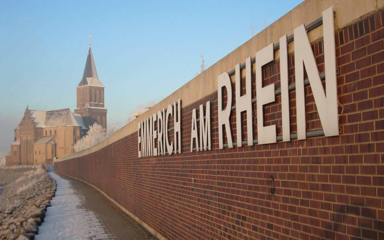 Schriftzug "Emmerich am Rhein"