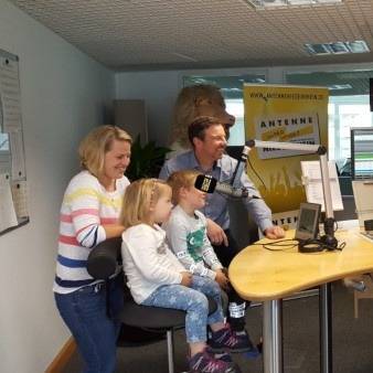 Unsere erste Testfamilie schnuppert Radioluft.