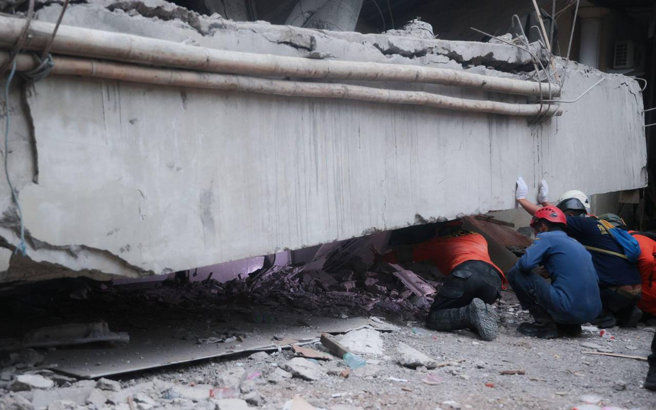 Internat in Indonesien eingestürzt