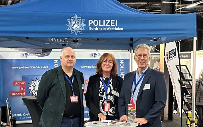 Die Kolleginnen und Kollegen der KPB Kleve werden in diesem Jahr einen Informationsstand auf der Kalkarer Baumesse betreiben.