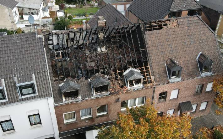 Die Einsatzstelle am Tag nach dem Brand (Foto: Torsten Matenaers)