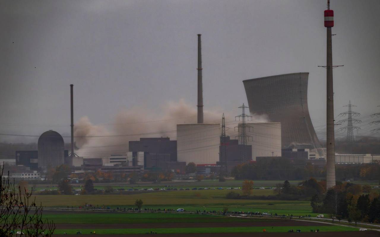 Sprengung Kühltürme Kernkraftwerkes Gundremmingen