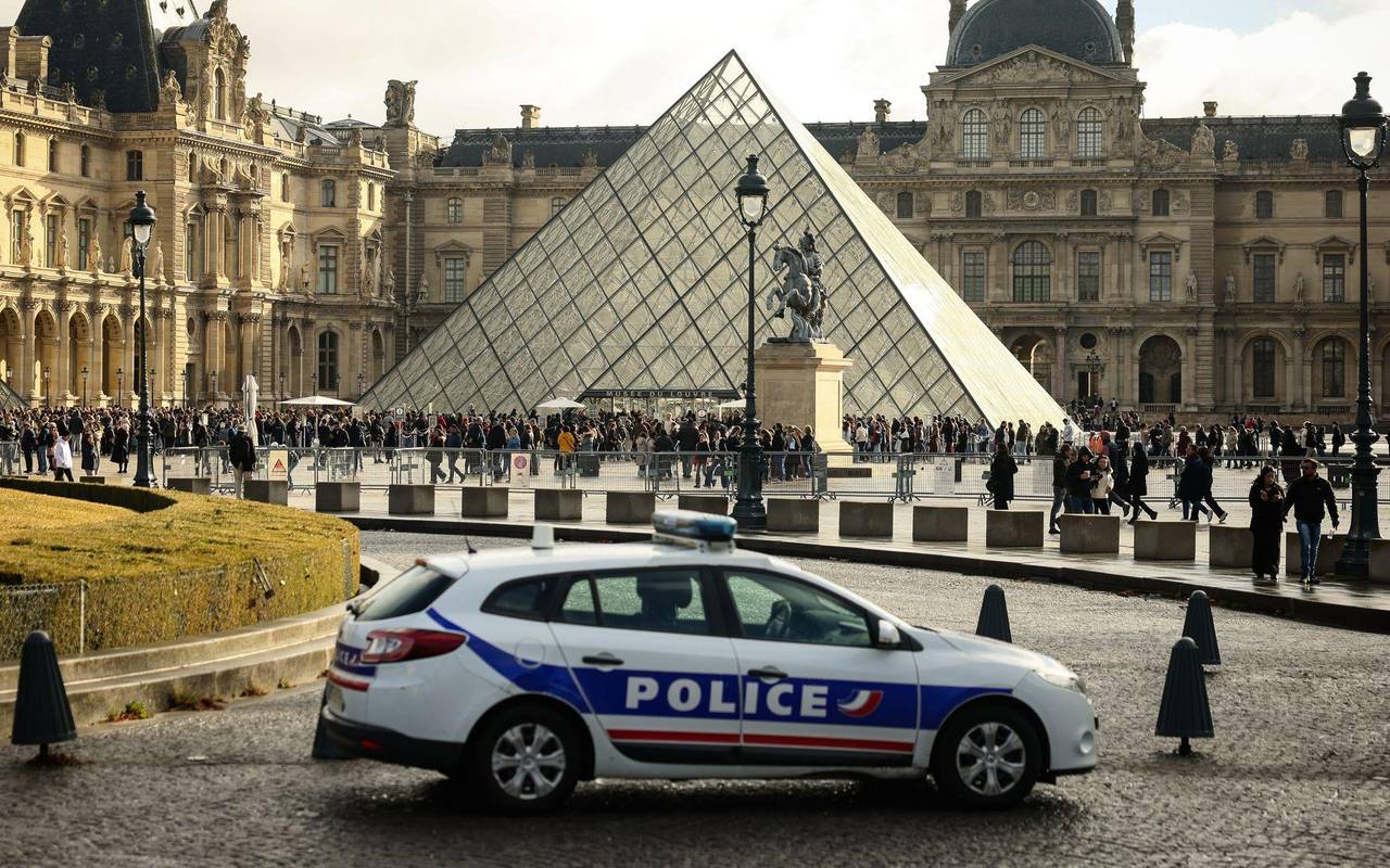 Der Louvre in Paris