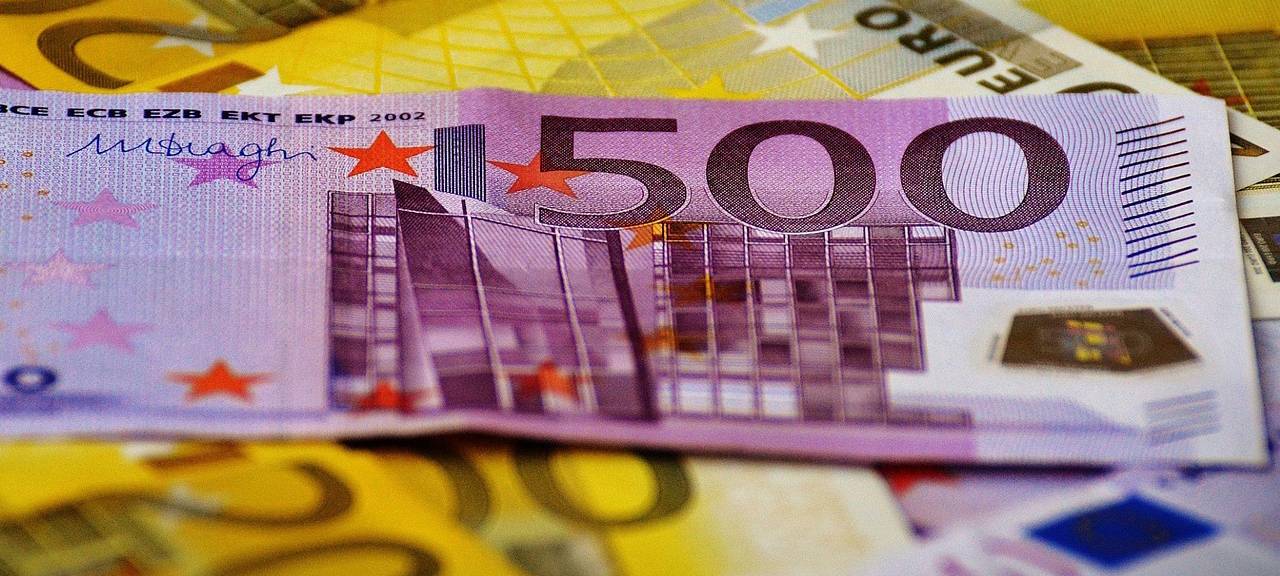 Emmerich: Bundespolizei stellt fast 1 Million Euro Bargeld sicher
