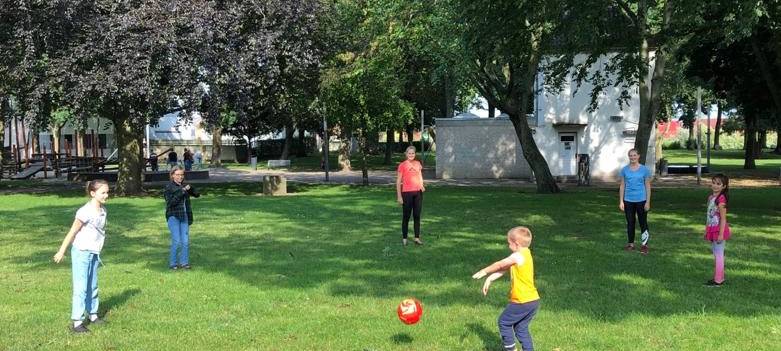 15. Juli - Der Kneippverein Elten e.V. bietet Spiel und Spaß im Rheinpark.