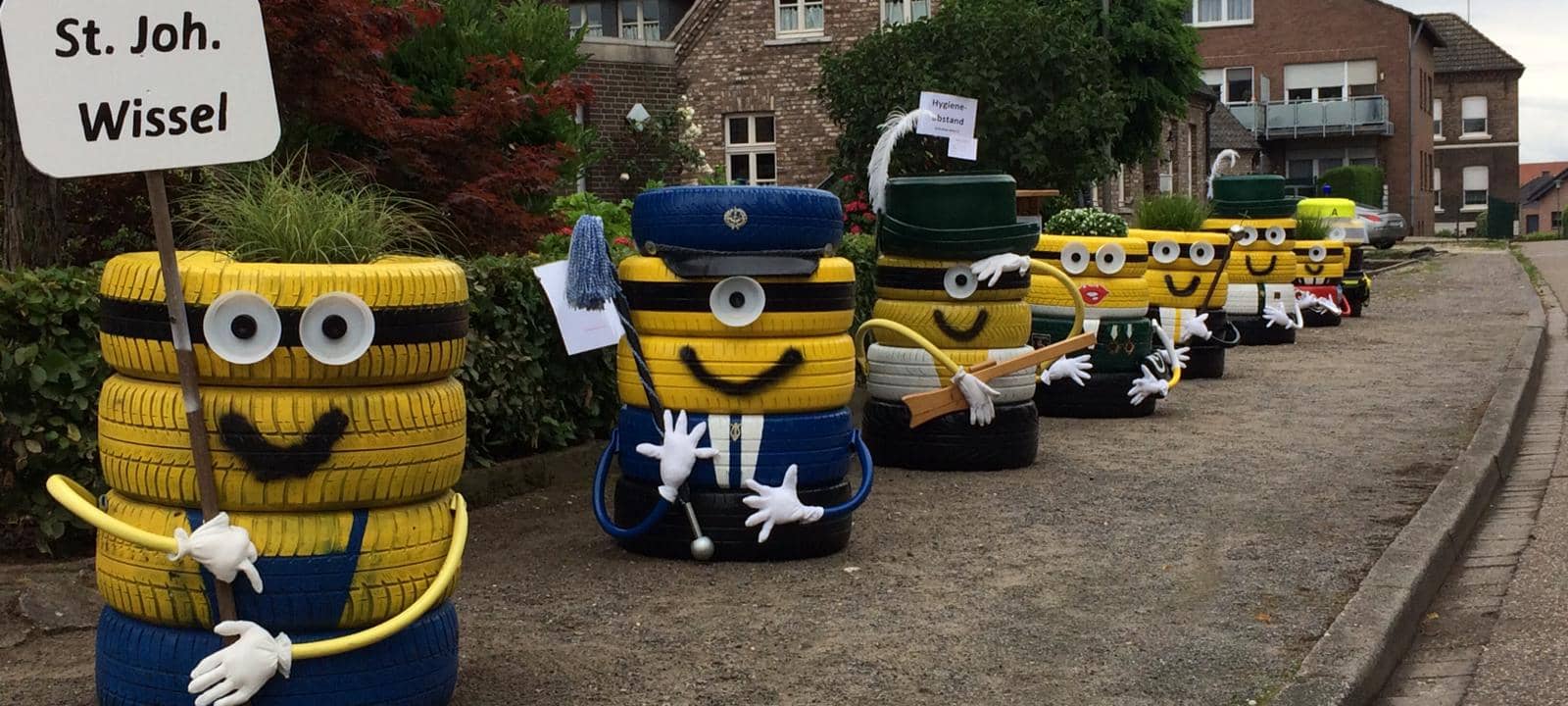 Schützenumzug aus Reifen-Minions für Lichtblicke
