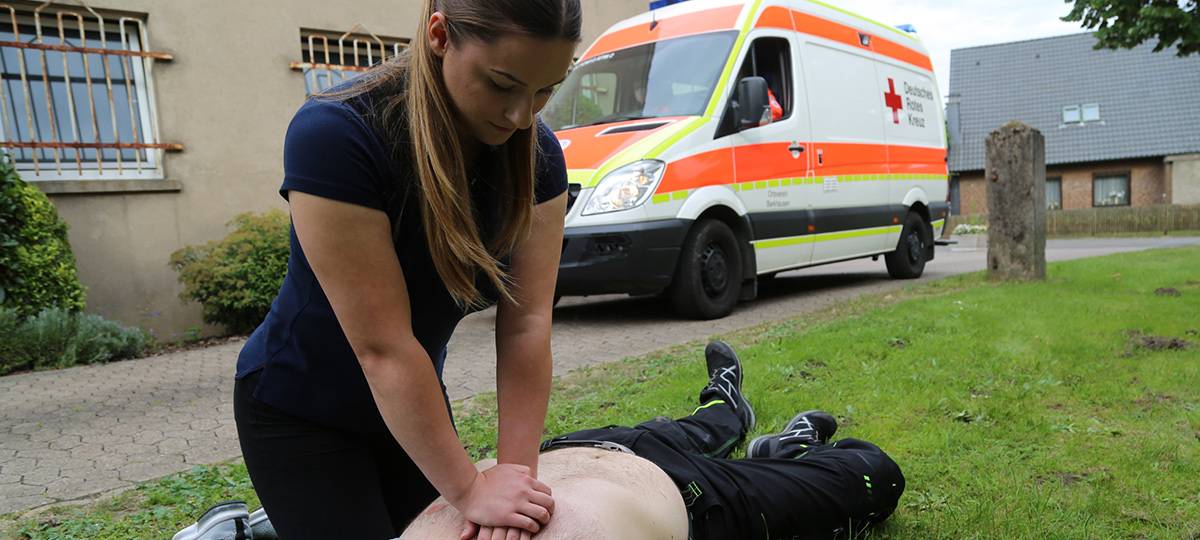 Reanimation: Wie rette ich einen Menschen und was ist zu beachten?