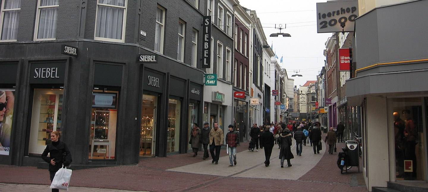 Eine Einkaufsstraße in Arnheim