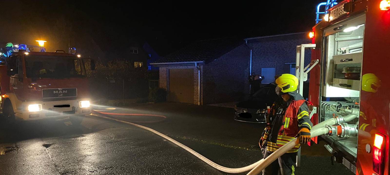 Weeze: Lagerhalle niedergebrannt