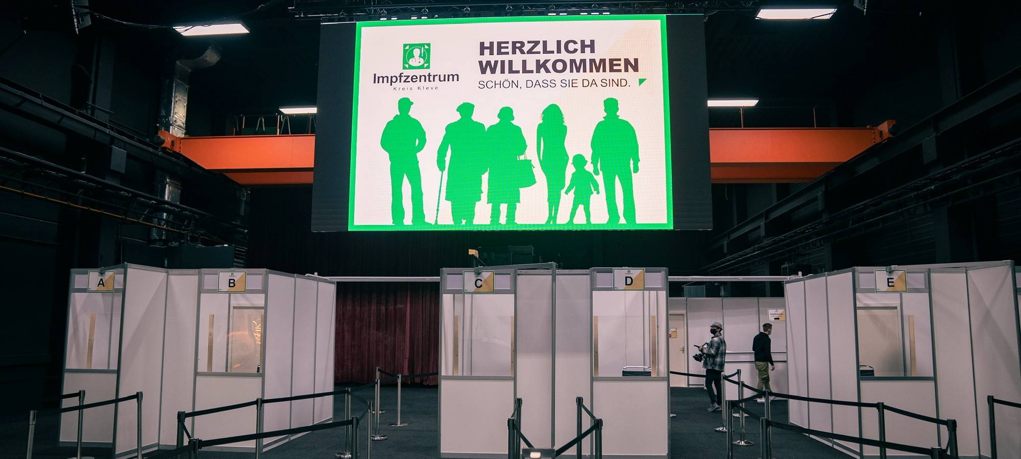 Kreis Kleve: Polizei informiert im Impfzentrum über Telefonbetrüger