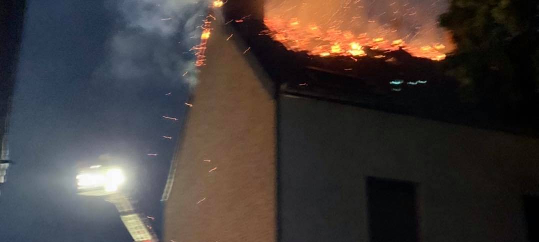 Emmerich: Polizei sucht nach Gebäudebrand nach Zeugen