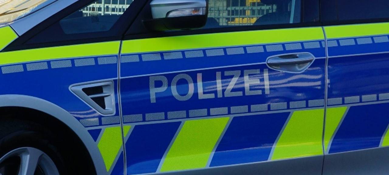 Geldern: Farbschmierereien an einer Bushaltestelle