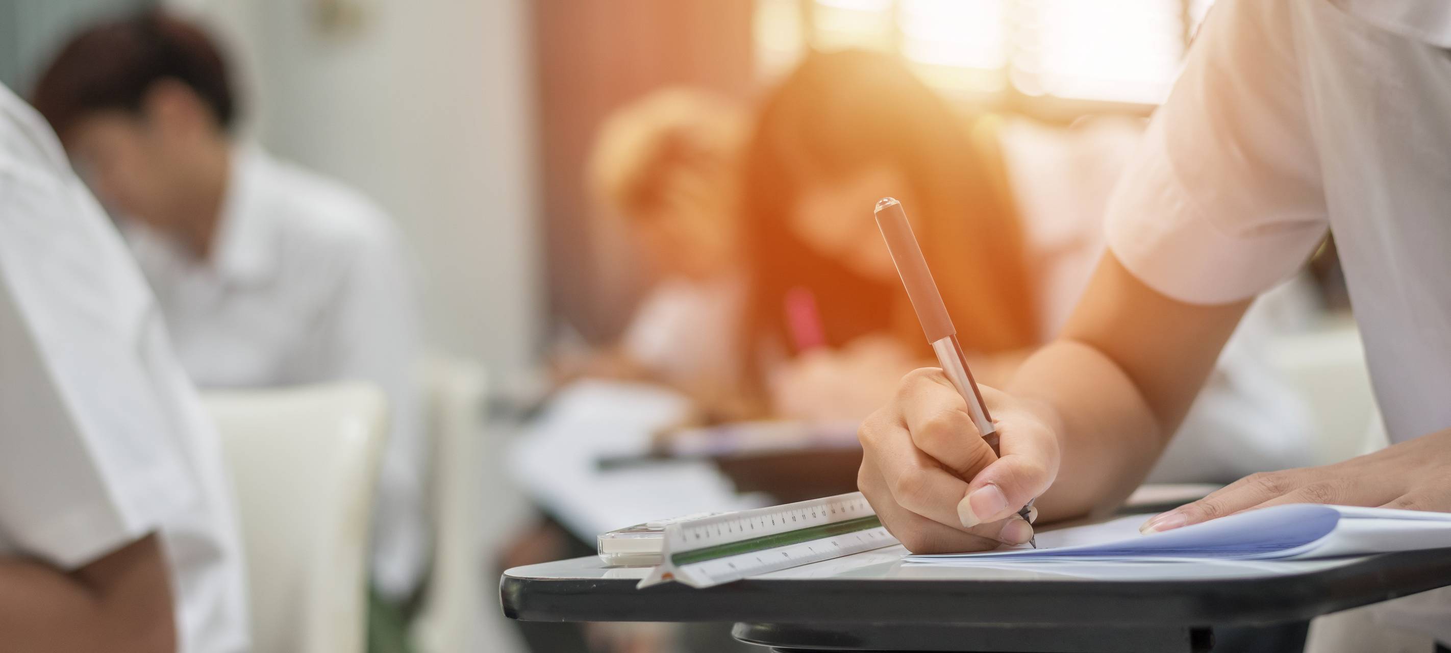 NRW/Niederrhein: Kritik an Abschlussprüfungen nach 10. Klasse