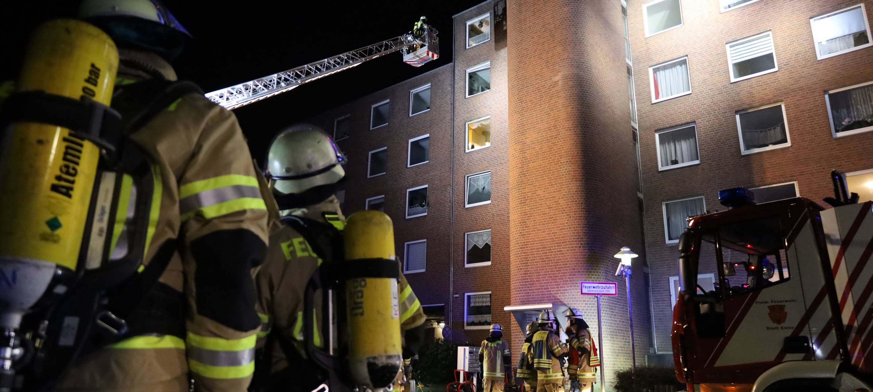 Kleve: 20 Verletzte bei Kellerbrand in Mehrfamilienhaus