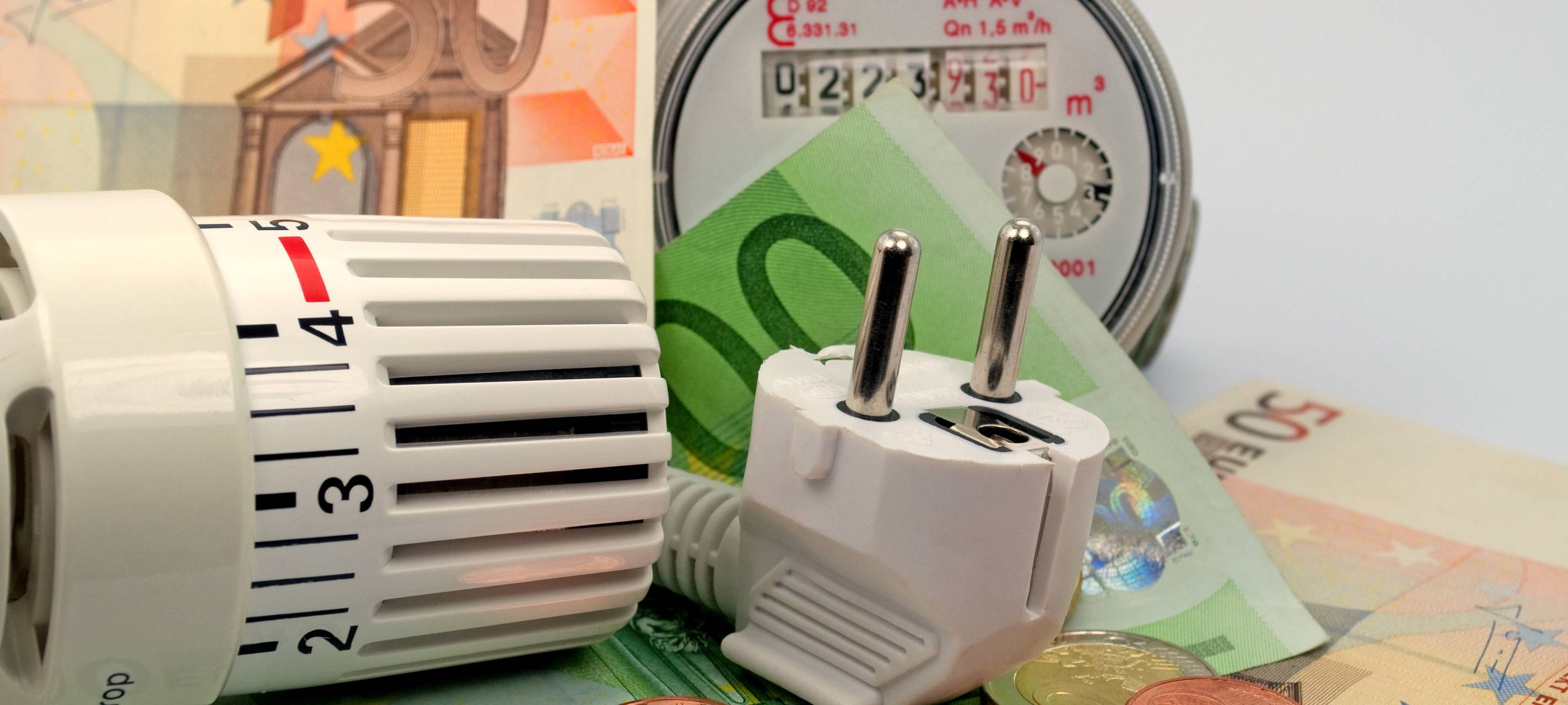 Stadtwerke Emmerich senken Preise und legen Stromtrasse zur A3 für LKW-Ladestationen