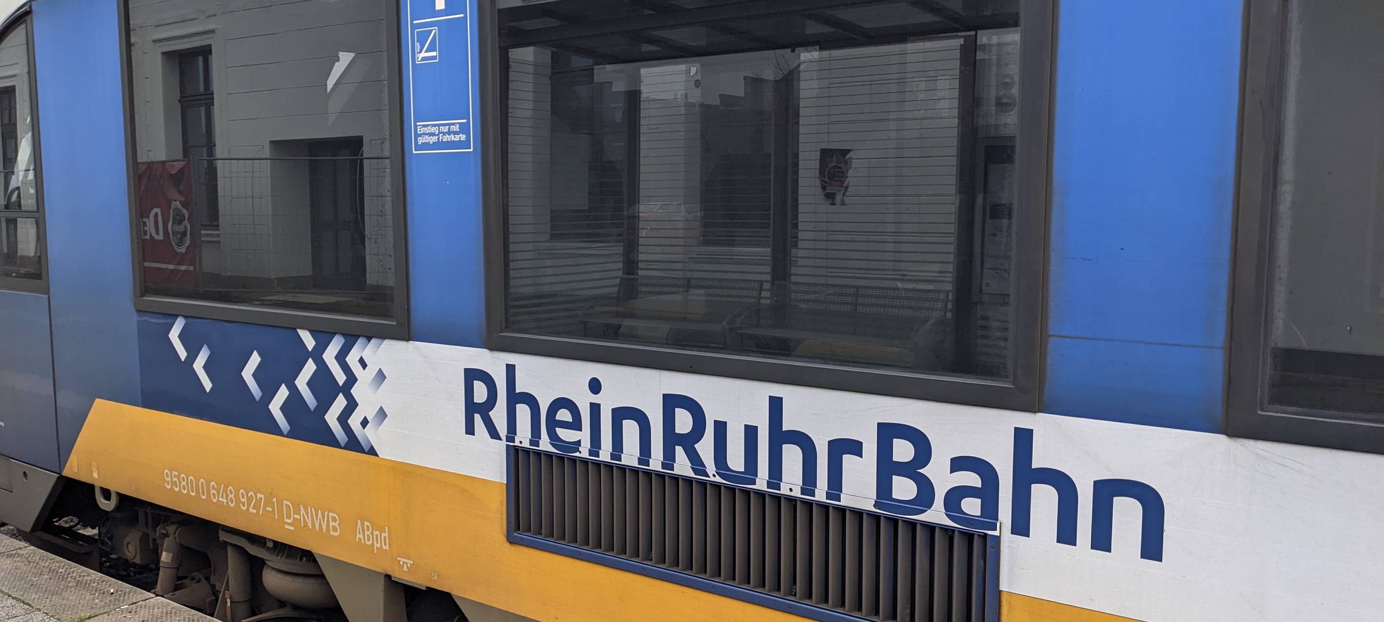 Niederrhein: RE10 von mehrstündigen Störungen betroffen