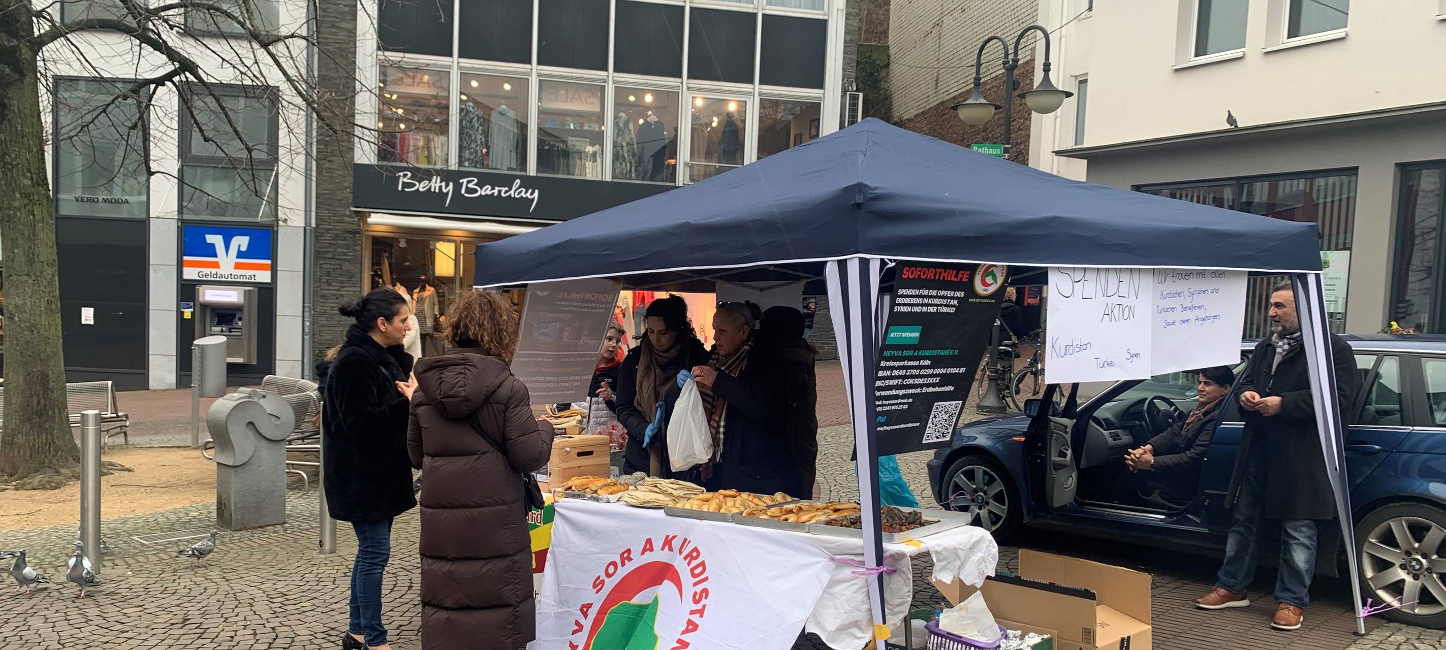 Kurdische Delikatessen und Spenden für Erdbebenopfer