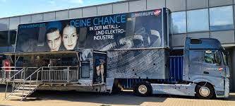 Emmerich: Berufs-Infotruck bei Probat