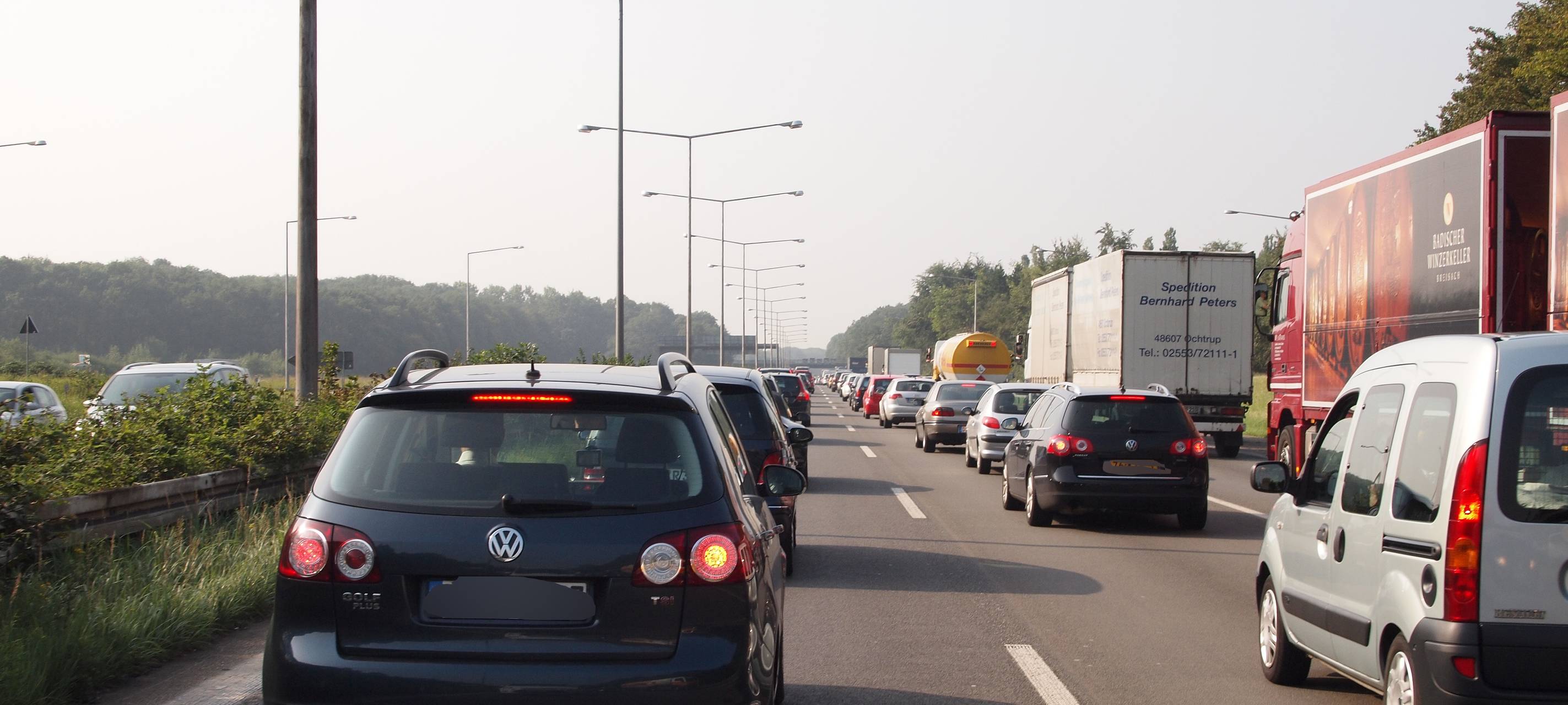 NRW/Niederrhein: Staus zum heutigen Ferienstart erwartet