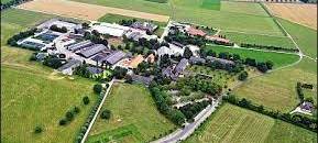 Kleve: Neuer Milchviehstall auf Haus Riswick