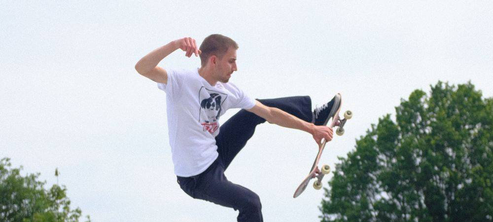 Skater macht Kunststück