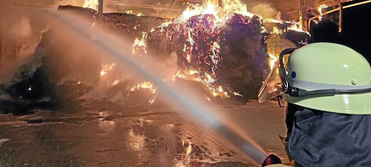 Kleve: Feuerwehr noch immer im Einsatz