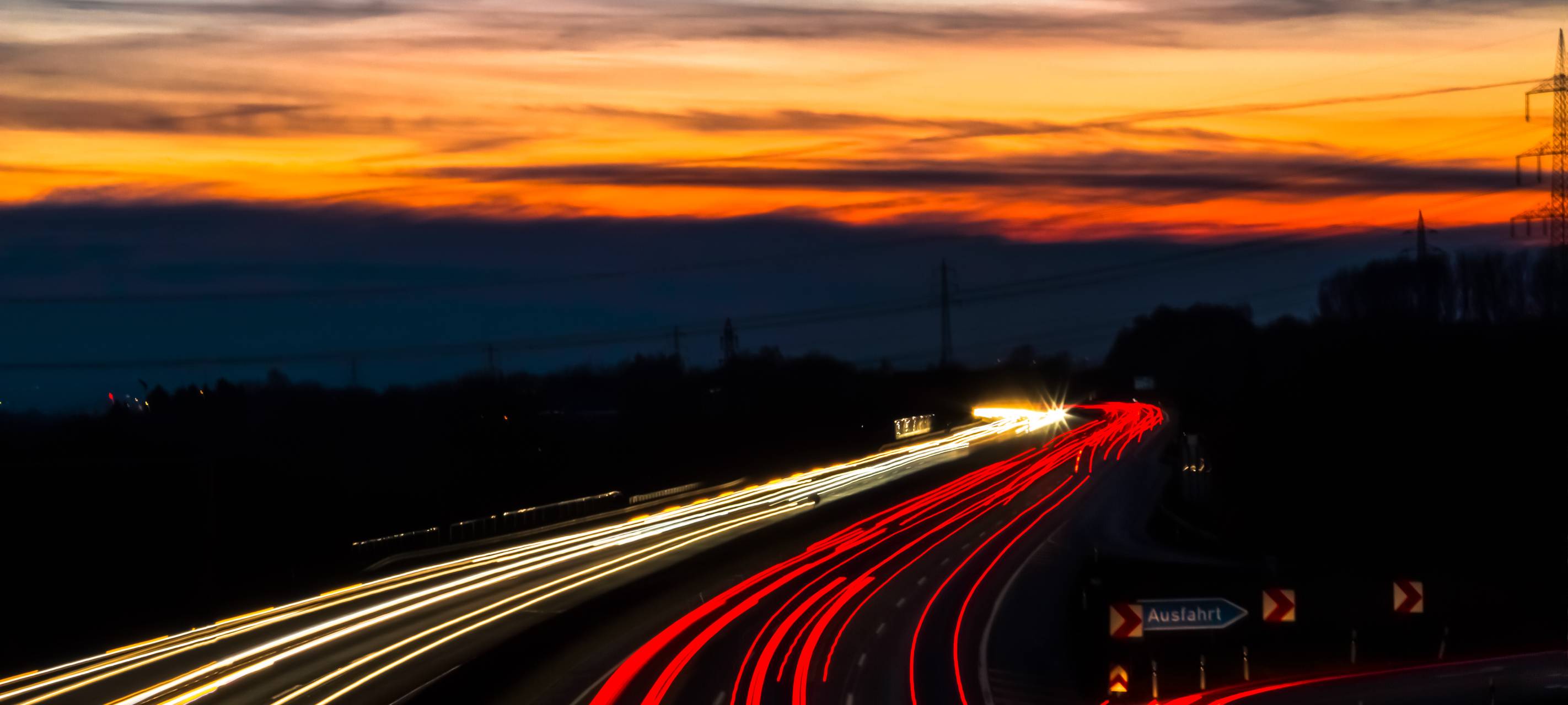 NRW/Niederrhein: Autobahnpolizisten bekommen neues Outfit