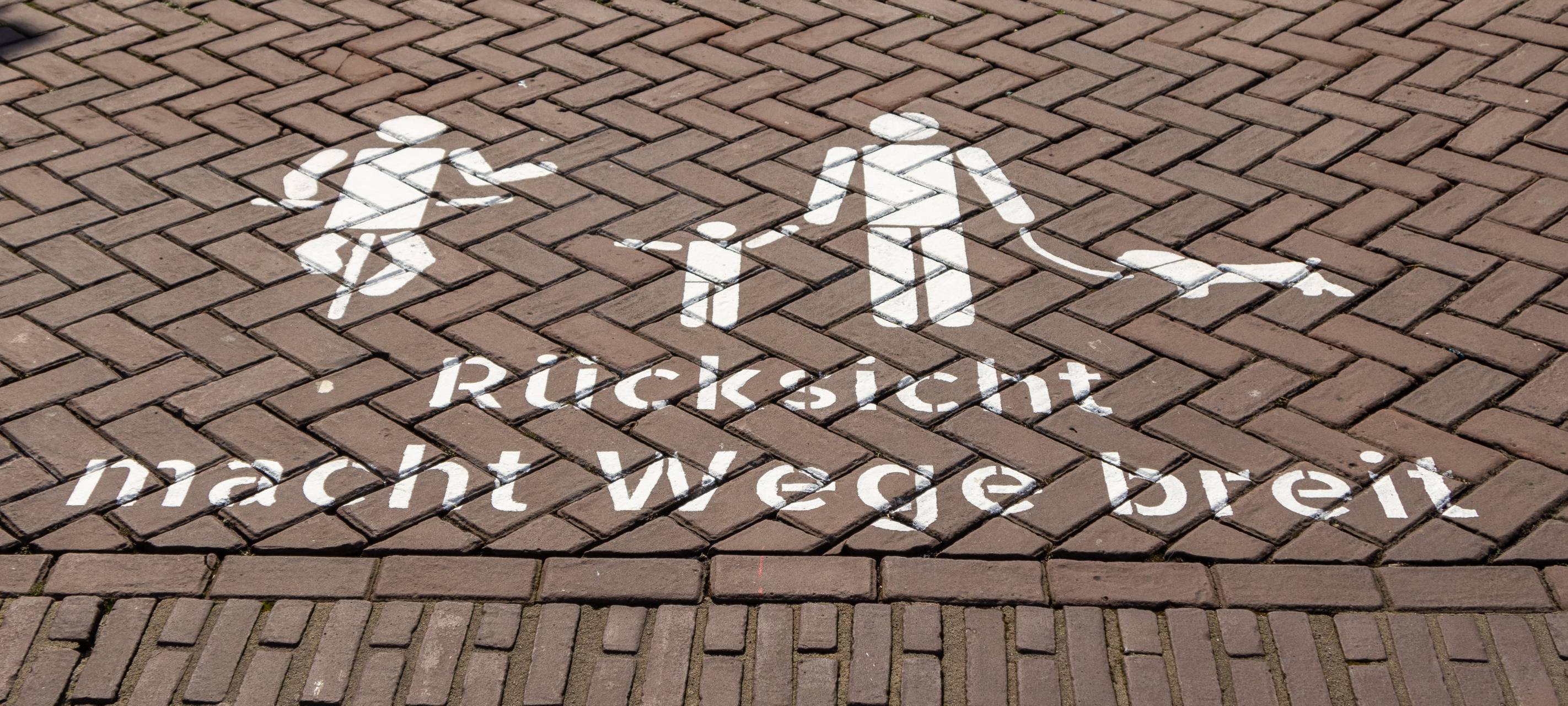 Kleve: Dauerhafte Piktogramme in der Fußgängerzone