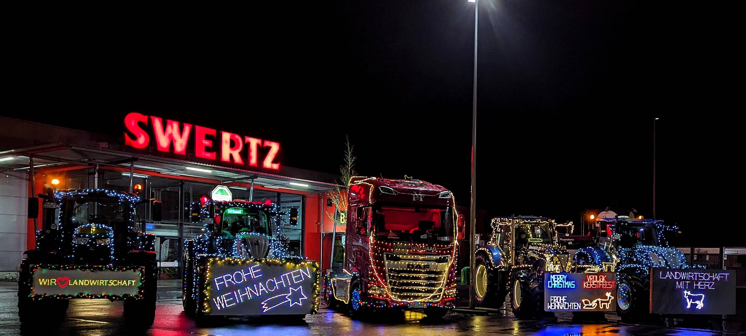 Kleve/Kranenburg: Lichterfahrt der Klever Landwirte