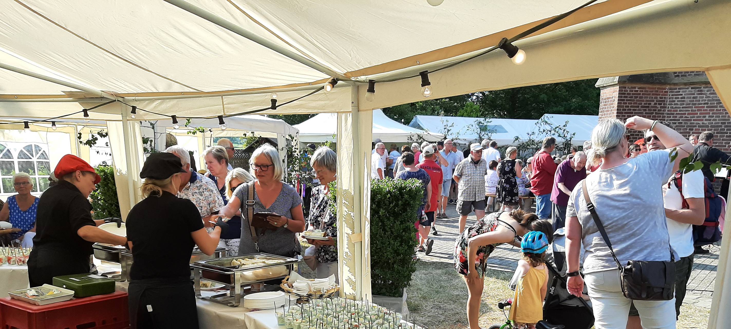 Spargelmarkt in Goch-Kessel