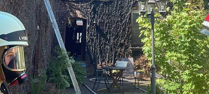 Rheurdt: Fassadenbrand nach Flämmarbeiten