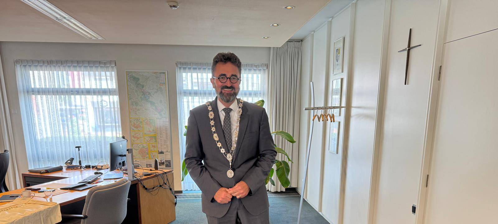 Die NL-Gemeinde Bergen hat einen Bürgermeister aus