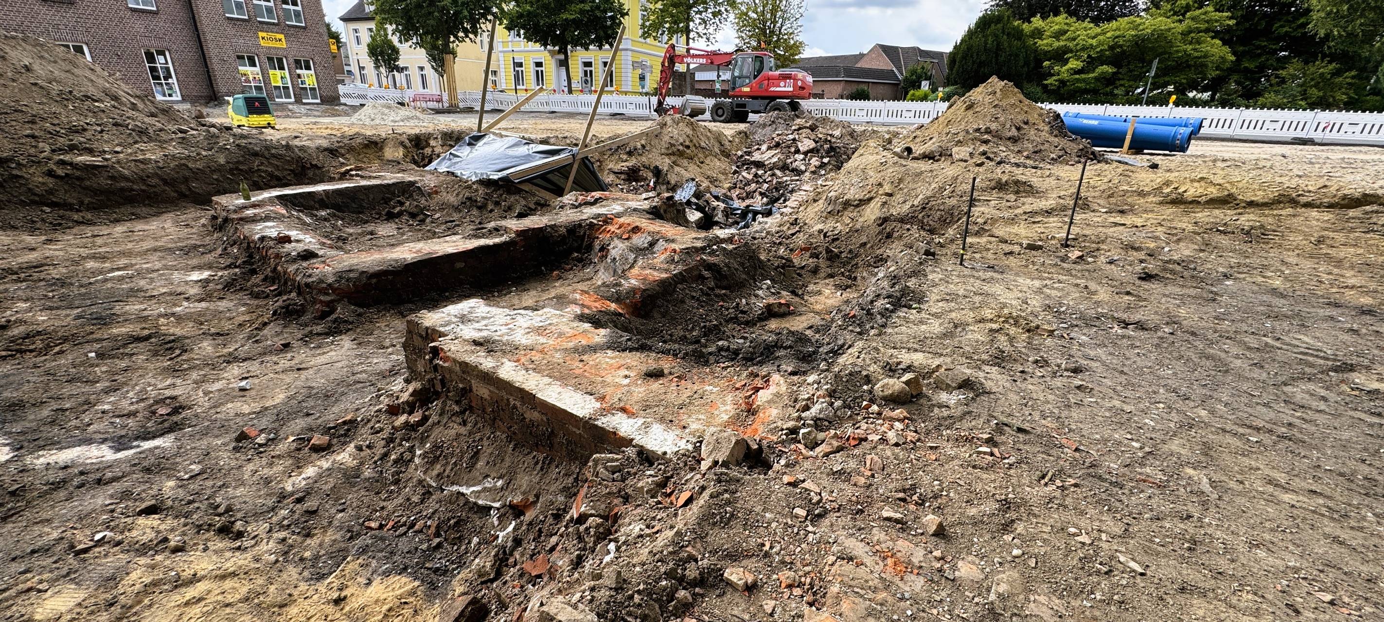 Rees: Arbeiten für neuen Busbahnhof fortgesetzt