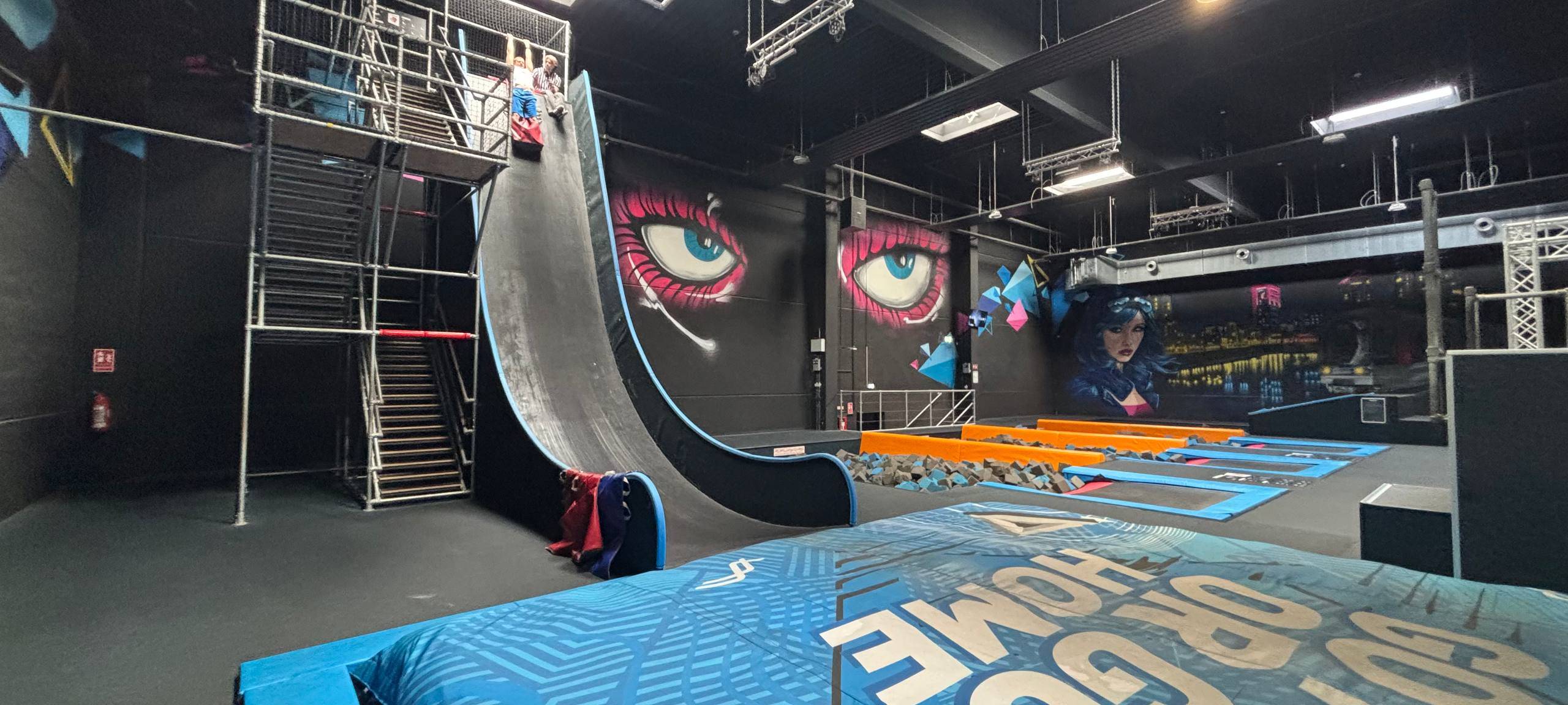 Bei Superfly in Düsseldorf hat Reporter Sascha Fassbender sich an verschiedenen Stationen versucht.