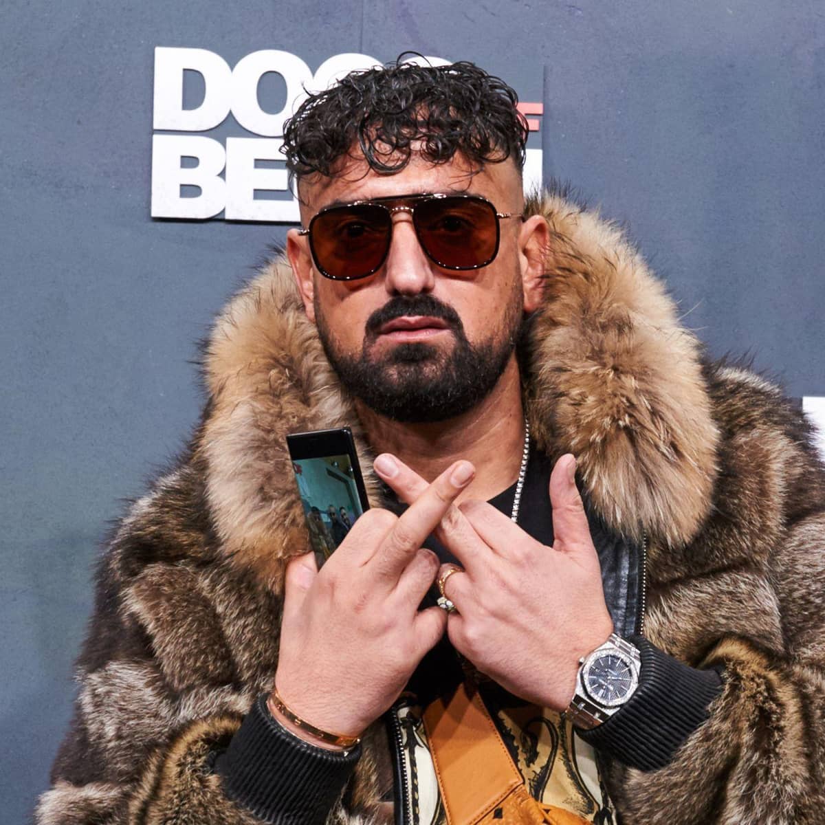 Dt Rapper Netflix-Doku über Gangster-Rapper Haftbefehl - Antenne Niederrhein
