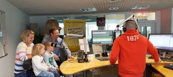 Unsere erste Testfamilie schnuppert Radioluft.