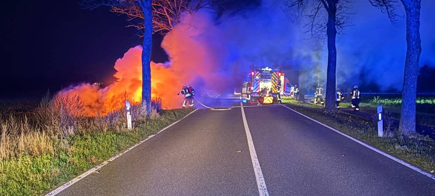 Kerken/Issum: Autofahrer bei Unfall verbrannt