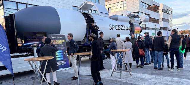 Der "Spacebuzz" ist gelandet - auf dem Campus Kleve