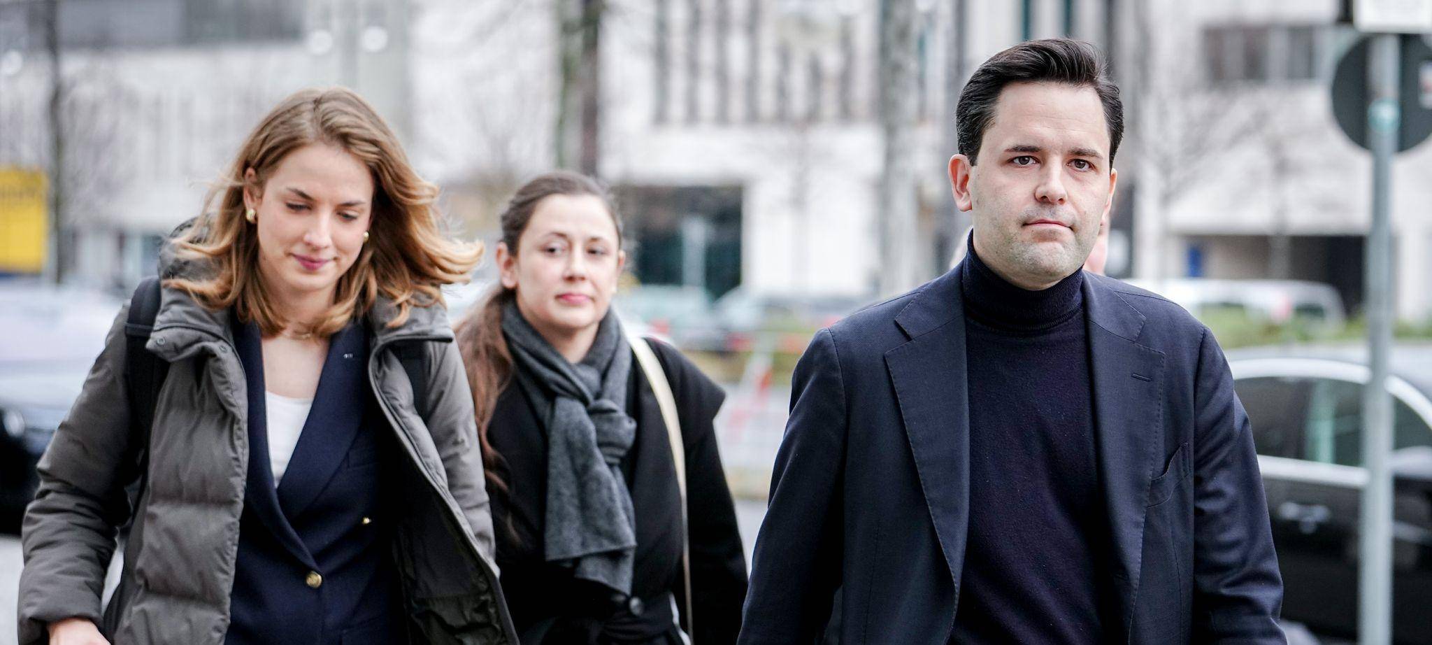 Gremiensitzungen und Statements der Bundesparteien