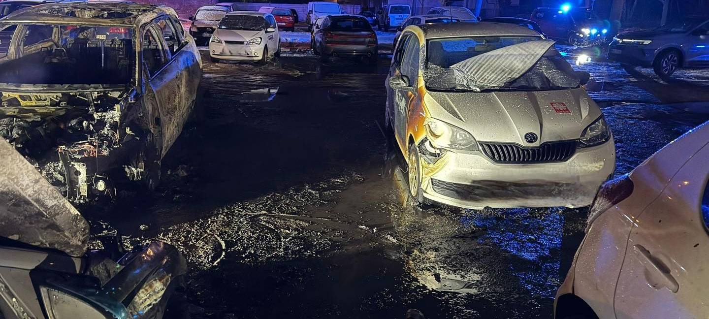 Emmerich: Bei Fahrzeugbrand auch Caritas-Autos betroffen