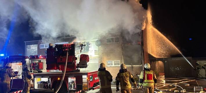 Gebäudebrand Kleinfeldchen (Foto: Torsten Matenaers)