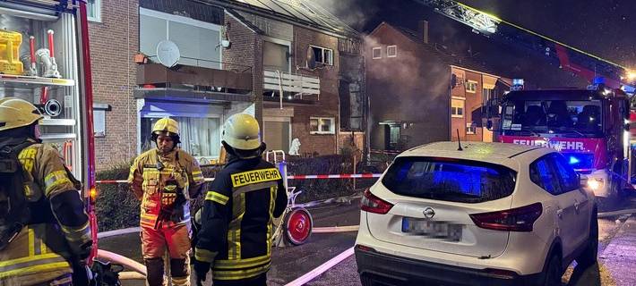 Gebäudebrand Kleinfeldchen (Foto: Torsten Matenaers)