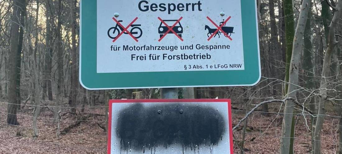 Kleve: Neue Feuerwehr-Schilder im Reichswald zerstört