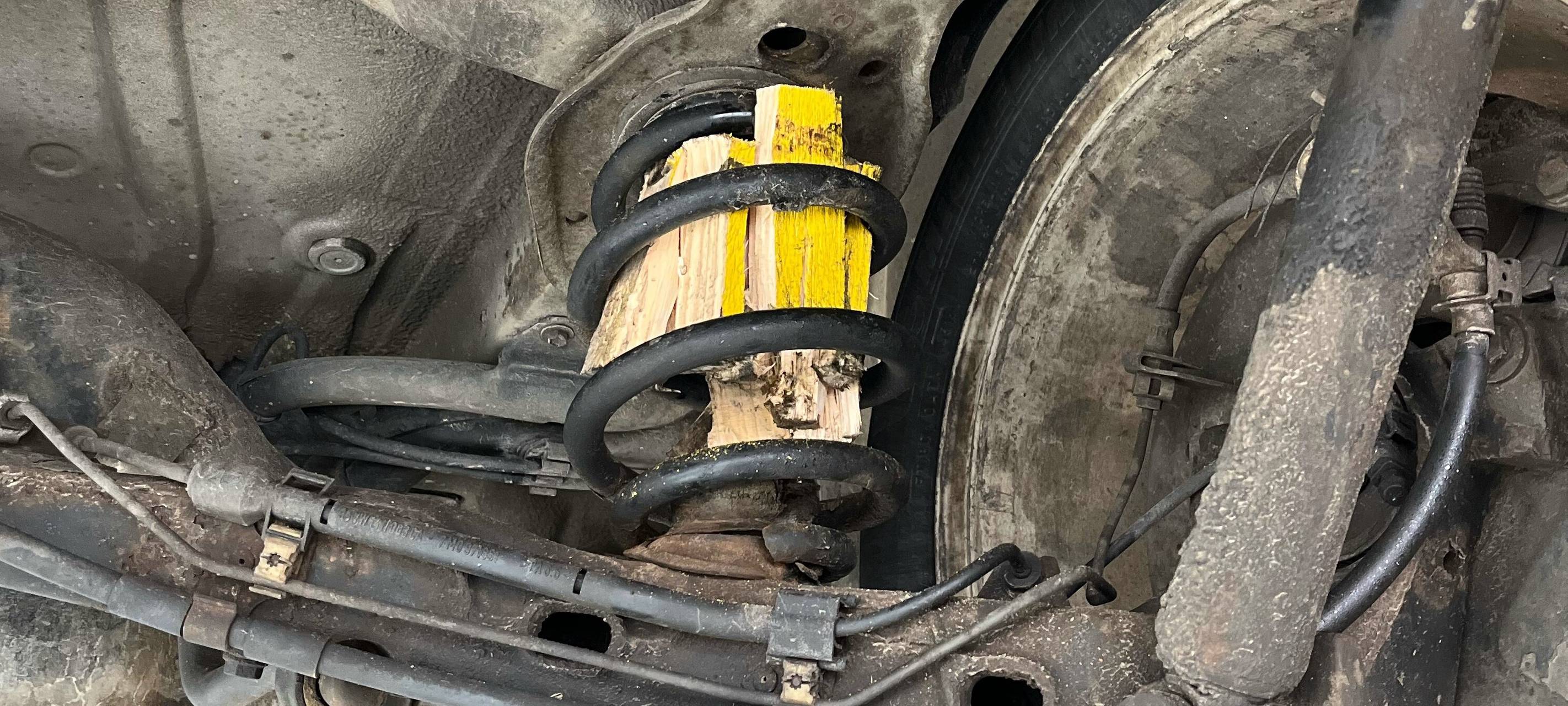 Wachtendonk: VW Sharan ohne Sitze und Gurte gestoppt