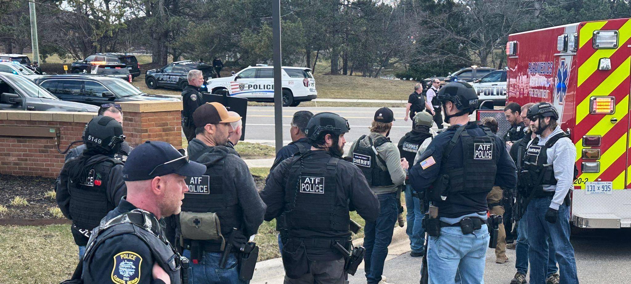 Berichte: Fahrzeug fährt in Synagoge in Michigan