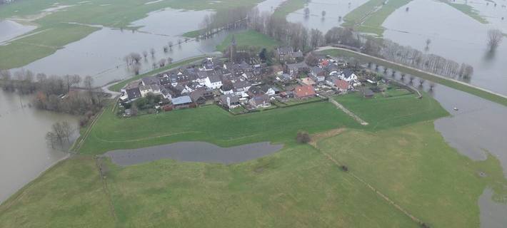 Archivbild: Schenkenschanz bei Hochwasser (2024). Foto: Feuerwehr Kleve