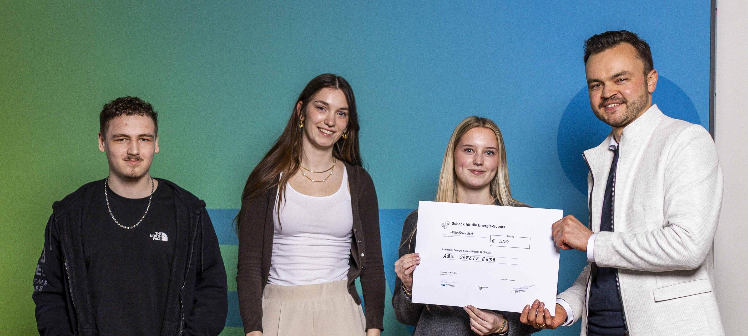 Niederrhein: IHK zeichnet Azubis aus