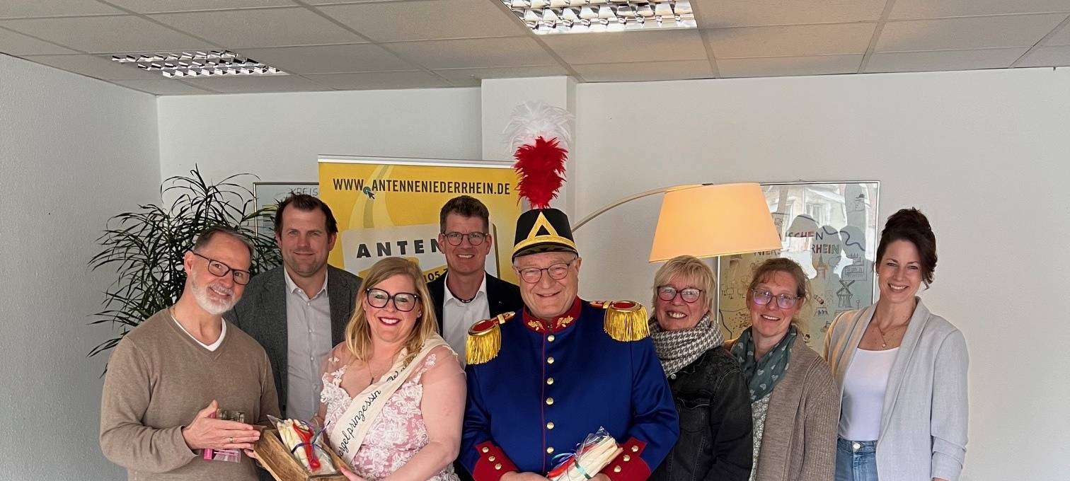 Spargelprinzessin aus Walbeck besucht Antenne Niederrhein