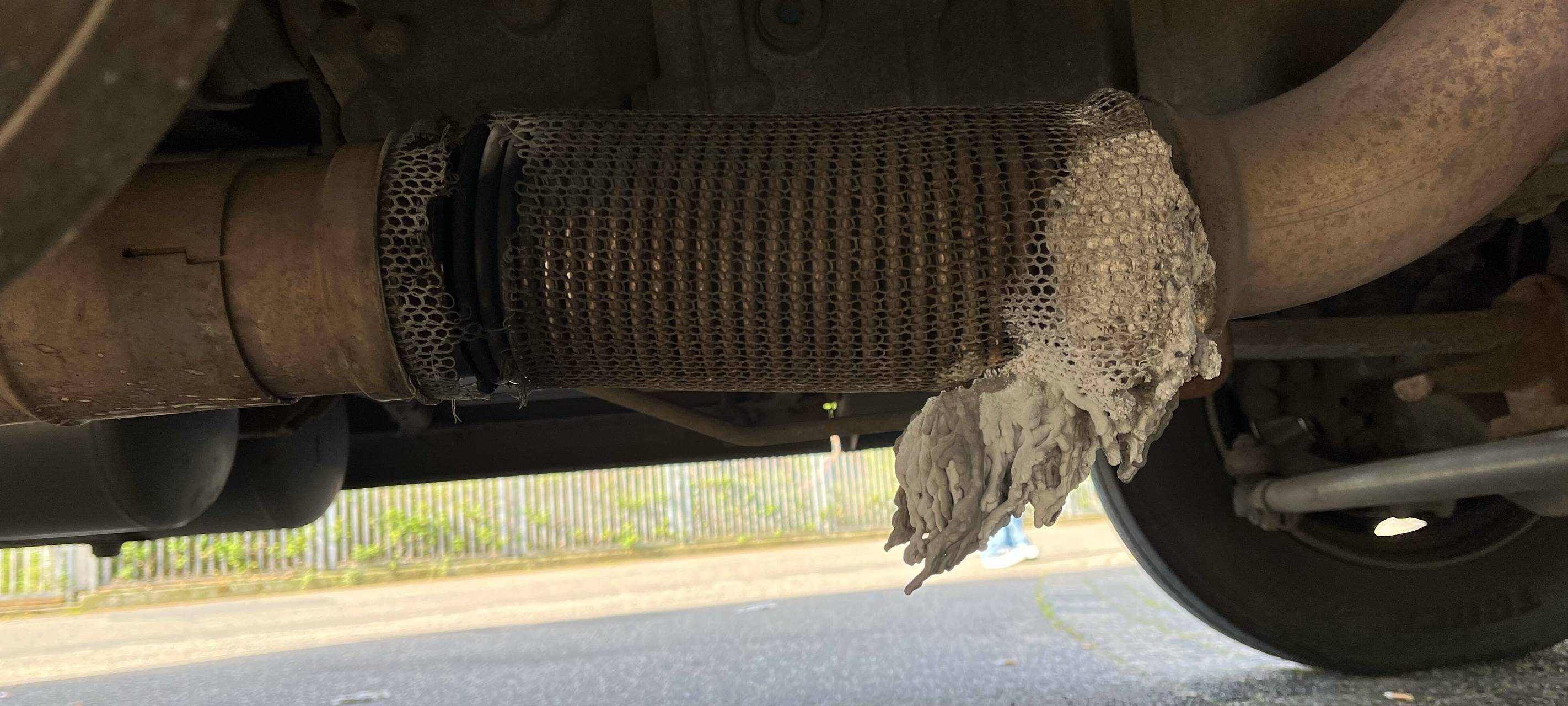 Kleve: Polizei stoppt Lkw wegen gefährlicher Mängel