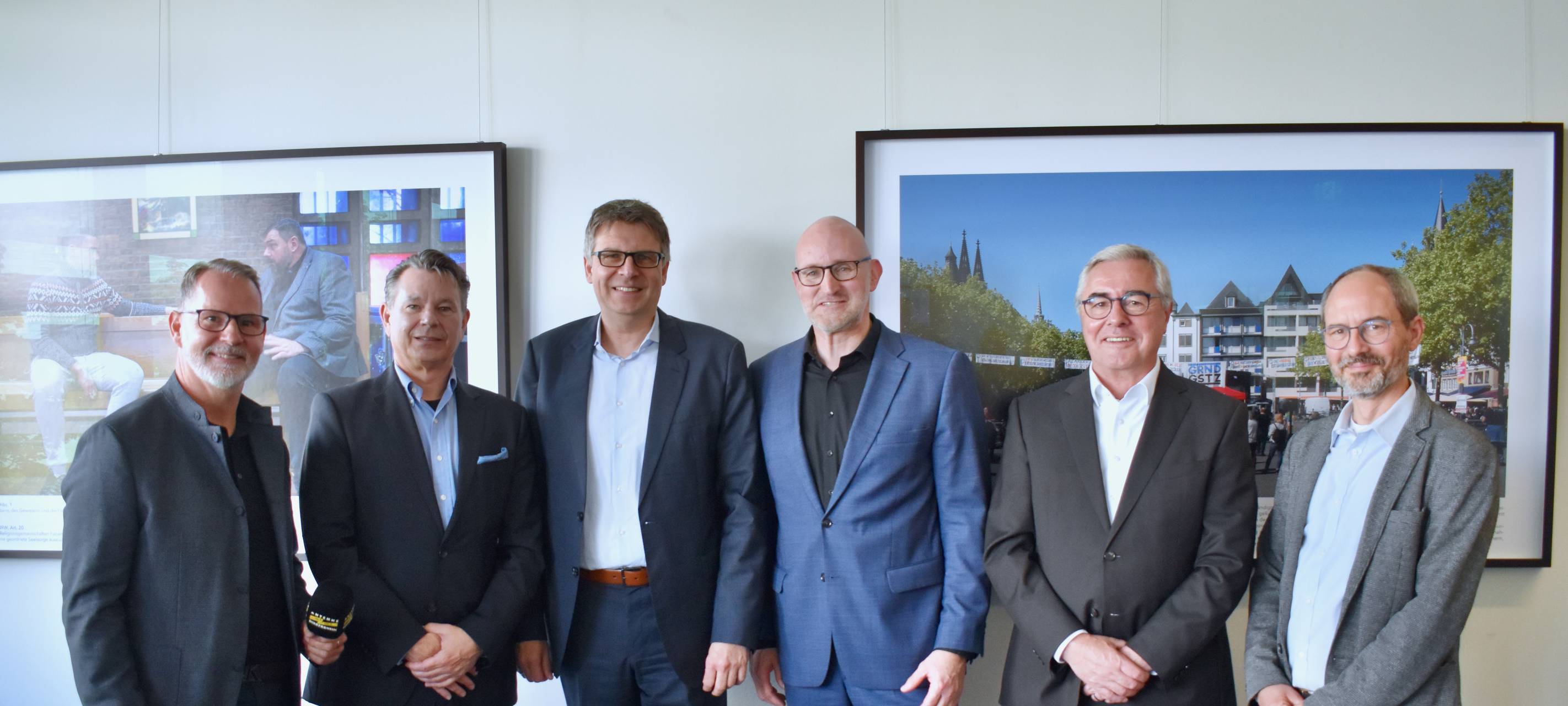 Wanderausstellung "Grundrechte - Mehr als NUR Worte" jetzt an der HSRW in Kleve